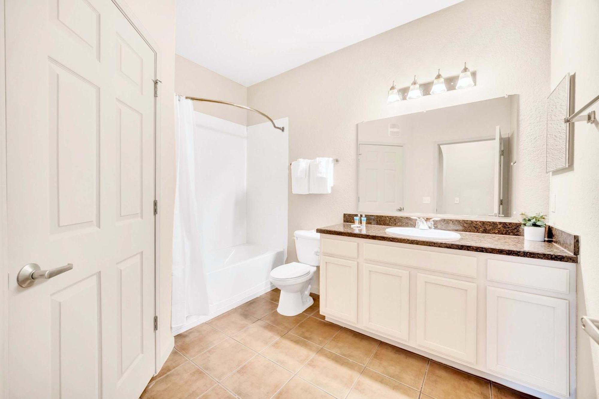 אורלנדו Bright & Modern 2Br Condo With Pool & Hot Tub, Near Disney! מראה חיצוני תמונה